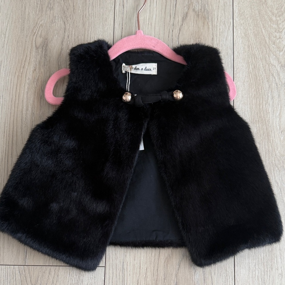 Chic Black Faux Fur Vest